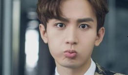 成毅家世爆料最新消息,豪门背景引热议，最新爆料曝光惊人内幕