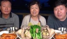 鄂州一家人免费吃瓜,共享夏日清凉时光